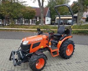 Tracteur agricole compact Kubota B1-241 4x4, équipement agricole 24 ch, en stock, à vendre - Product Image 1