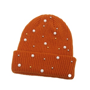 Chapeau beanie décoratif personnalisé en imitation perle et strass, fabriqué en acrylique chaud, disponible en gros, unisexe, faible MOQ - Product Image 3