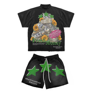 Conjunto de Camiseta de Algodón Premium de 200 GSM y Pantalones Cortos de Malla de 260 GSM, Estampado Rojo Dorado, Impresión Personalizada con Serigrafía, 2 Piezas - Product Image 2