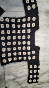 Très jolis hauts crochet sur mesure avec des motifs floraux idéaux pour les créateurs de mode pour la revente en 100% coton - Product Image 2