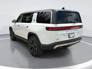 รถยนต์ SUV รุ่น R1S Adventure ปี 2025 มือสองสำหรับขาย เบาะหนัง ยาง R21 หลังคาซันรูฟแบบพาโนรามา - Product Image 4