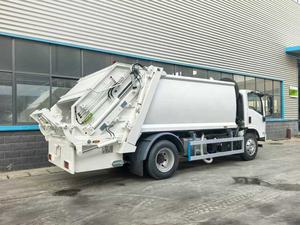 Camion compacteur de déchets Isuzuu 700P 4x2 10cbm, camion compacteur de déchets pour le nettoyage des poubelles - Product Image 2