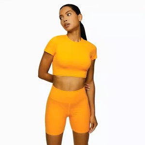 A prueba de sudor Mid Impact Comfort 75% Nylon 25% Elastano Mujeres Slim Fit Cropped 365 Cap Sleeve Golden Orange T-Shirt - Product Image 3