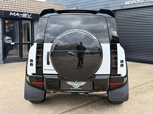 NUEVO MODELO 2023 LAND ROVER DEFENDER D250 HSE, MOTOR <4L, 4X4, VOLANTE A LA IZQUIERDA, INTERIOR OSCURO, TECHO SOLAR, 6 ASIENTOS, 5 PUERTAS - Product Image 6