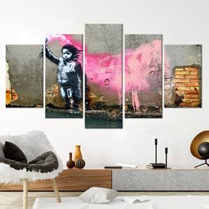 Lienzo Impreso: Diseño de Graffiti de Niño Migrante de Banksy, SET DE 5 CANVASES SORPRESA - Product Image 1
