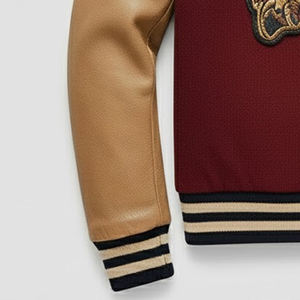 Chaqueta Varsity Personalizada con Bordado Chenille, Chaqueta Universitaria Vintage para Hombre, Chaqueta Letterman con Botones para Hombre - Product Image 4