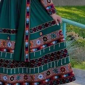 FABRICANTES PROFESIONALES VESTIDOS AFGANI DE CALIDAD SUPERIOR PARA MUJERES HECHOS A MANO TRIBAL VINTAGE AFGHAN KUCHI VESTIDOS DISPONIBLES PARA LA VENTA - Product Image 4