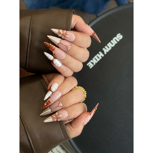 Autocollants pour ongles Caramel Bloom, luxueux et élégants - Product Image 4