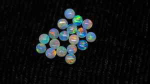 Opale australienne ronde multicolore de 6 mm, cabochon avec jeu de couleurs, pierre précieuse naturelle authentique pour bijoux RED MOUNTAIN - Product Image 2