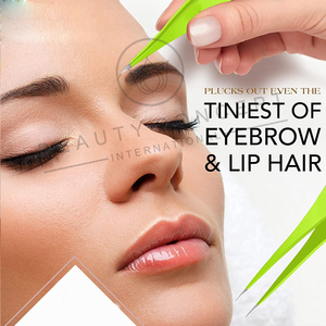 Pince à épiler professionnelle de couleur verte avec nez d'aiguille de précision pour cheveux incarnés échardes par Beauty Concept - Product Image 5