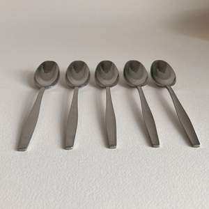 Antique Stylish Designer <b>Silver</b> Color Finishing Shiny Polished Stainless Steel Made Spoon <b>Set</b> Cutlery <b>Set</b> From India - Product Image 1