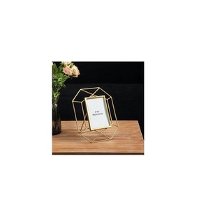 Cadre photo en métal, cadre photo décoratif en métal pour une décoration intérieure élégante, chambre à coucher, salon, solution d'affichage mural - Product Image 3