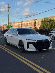 BMW 760i xDrive Usado 2025 - Product Image 2