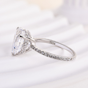 Bague solitaire en moissanite taille cœur de 10 mm avec bande pavée, argent sterling 925 plaqué or, bijoux de mariée raffinés - Product Image 3