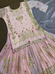 DESIGNER TOP SHARARA SET CON DUPATTA BORDADO SECUENCIA TRABAJO FIESTA WEAR COSTURA COMPLETA VERDE - Product Image 4