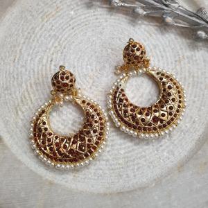 Pendientes de araña bohemios étnicos Jadau Chandbali con piedra de rubí Acero inoxidable y latón para bodas y fiestas - Product Image 4