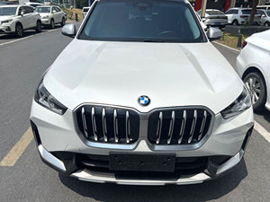 BMW X1 sDrive20Li SUV d'occasion, transmission automatique, couleur blanche - Product Image 2