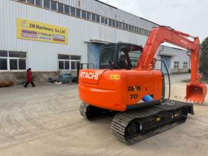 Excavatrice sur chenilles Hitachi ZX70 d'occasion, modèle 2023, 7 tonnes, faible nombre d'heures, composants moteur et engrenages en bon état, à vendre - Product Image 5