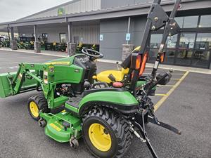 Tractor John Deere 1026R de 2011 - Product Image 3