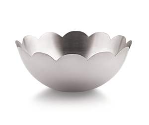 Bol de service en acier inoxydable à bord festonné avec finition brossée - Product Image 3