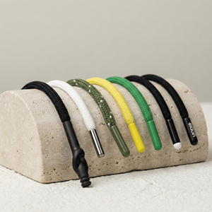 Terminales de Cordón Ajustables de Plástico para Sudaderas y Bolsos al por Mayor |   Logotipo Personalizado, Revestimiento Ecológico, Sin Plomo, Duradero - Product Image 3