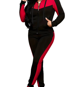 Ensemble décontracté deux pièces pour femme : Haut à capuche zippé à manches courtes et pantalon de jogging avec poches en tissu tricoté respirant - Product Image 1