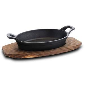 Plato y sartén de lujo con base de madera ideal para suministros de restaurante y servicio de comida gourmet - Product Image 1