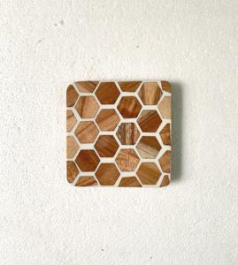 Sous-verres d'ustensiles de cuisine faits à la main exquis tapis en bois et en résine tampons forme carrée maison hôtel sous-verre en bois naturel pour la décoration de table - Product Image 5