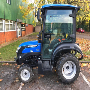 Tractor Profesional Solis de 50hp con Neumáticos 24.5x32 y Certificado CE en Venta - Product Image 1