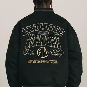 Blouson aviateur vintage pour homme, manteau ample à broderie floquée pour le printemps et l'automne en peau de mouton, nouvelle veste de baseball pour homme - Product Image 4