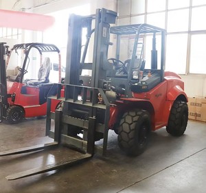 Montacargas Todoterreno Diésel Contrapesado de 5 Toneladas para Uso en Construcción y Agricultura - Product Image 5