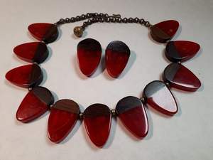 Collar con colgante circular de resina transparente - Product Image 4