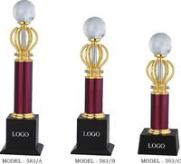 Design élégant Nouveau Look Trophée en métal et Boucliers de gobelets pour le sport Prix de gros Trophées Médailles Plaques