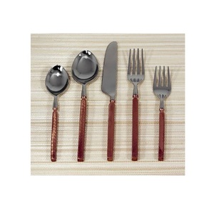 Juego de cubiertos para servir alimentos de acero inoxidable de diseño elegante de 5 con mango antiguo de cobre para hotel a un precio económico - Product Image 3