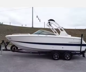 Yates Chaparral 247 SSX 2024 Usados, Embarcaciones con Cabina en Venta con Motores Internos, JetBoat, Deporte, Ocio, Aventura Familiar con Remolque - Product Image 2