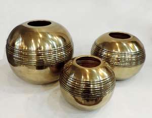 Florero de Venta caliente para la decoración de la boda Maceta de urnas de piso de aluminio de metal Florero de piso de lujo. - Product Image 2