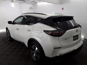 Nissan Murano SV AWD 2023 Usado Limpio con Volante a la Izquierda/Derecha - Product Image 2