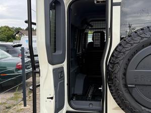 INE-OS Gre Nadier Utility Wagon Euro6 Automatico Fari LED Pneumatici R20 Motore a Combustione Interna 210 kW (286 CV) Guida a Sinistra 7 Posti - Product Image 5