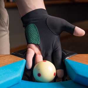 Gants de billard personnalisés de haute qualité avec 3 doigts Accessoires de table de billard de qualité pour le sport personnalisés avec logo personnalisé - Product Image 3