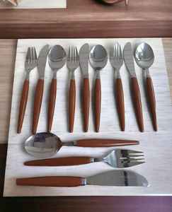 Ensemble de couverts en acier inoxydable de luxe de haute qualité avec manche en bois unique pour la maison, le restaurant, les mariages, en stock chez Instant Traders - Product Image 1