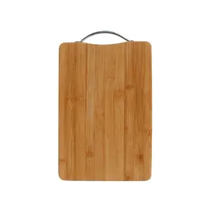 Planche à découper carrée en bois au design luxueux avec poignée coupe-fruits et légumes Planches à découper en bois Plateau de service à pizza