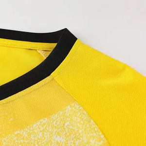 เสื้อฟุตบอลสำหรับผู้ชายเสื้อทีมฟุตบอลสีพื้นพิมพ์ซับลิเมชันดีไซน์ใหม่ - Product Image 5