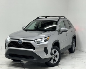 RAV4 SE 2022 Seminuevo con Bajo Kilometraje - Product Image 1
