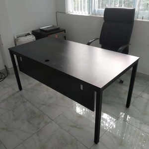 โต๊ะทำงานผู้บริหาร UConcept HBUC006 ขนาด 140x80 ซม. สไตล์มินิมอลโมเดิร์น พร้อมขาโลหะประกอบสำเร็จ สำหรับใช้ในห้องนอน - Product Image 6