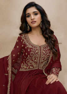 Ensemble Kurta Anarkali en soie mélangée brodée pour femmes Trendmalls avec pantalon et dupatta (G335-Maroon) Salwar ethnique pour mariage Coupe régulière - Product Image 4