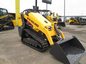 Mini-chargeuse sur chenilles New Holland C314 18KW, neuve et d'occasion, disponible dès maintenant à prix avantageux - Product Image 2