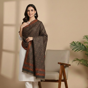 Elegante Chal de Lana Kullu para Mujer, Tejido a Mano con Patrones Clásicos, Suave y Cálido, Transpirable para Todas las Estaciones, Comodidad a Precio de Mercado - Product Image 1