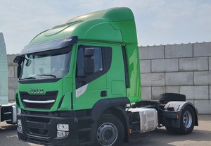 Tracteur Super Propre 2015 d'occasion pour Stralis AT440S46TZ 4x4 avec transmission automatique >450ch, capacité de charge 31-40T - Product Image 3