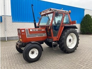 Tractor Utilitario Fiat 70-90 Nuevo y Usado con Elevador Hidráulico, Compatibilidad con Cargador Frontal y Plataforma de Operador Cómoda - Product Image 3