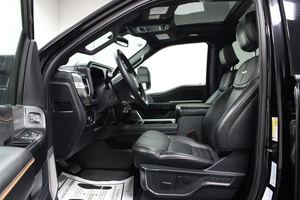 Ford F-450 Super Duty Platinum Crew Cab LB AWD 2024 - Product Image 5